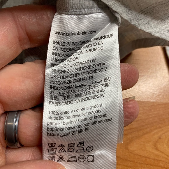 Calvin Klein Grey Plaid Button Down Shirt | 100% Cotton | Size S - Picture 4 of 7